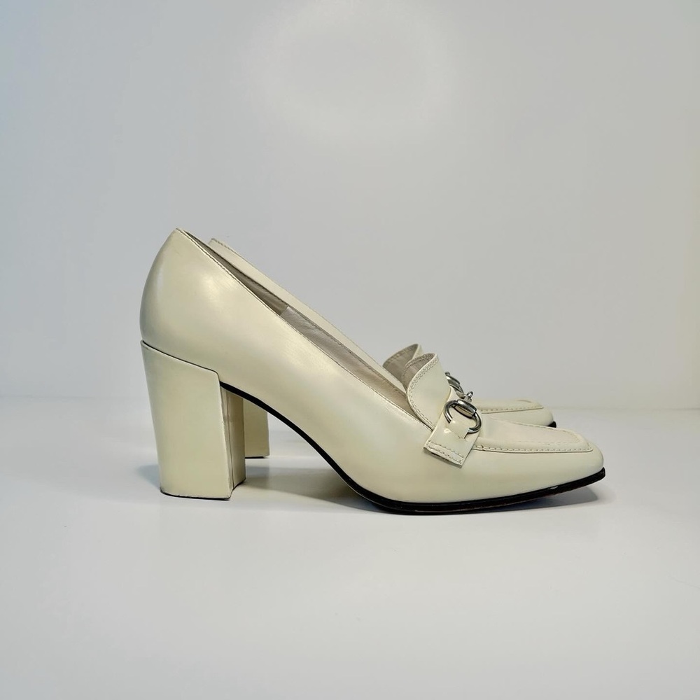 ❗️SOLD❗️ Vintage Gucci cream heeled loafers